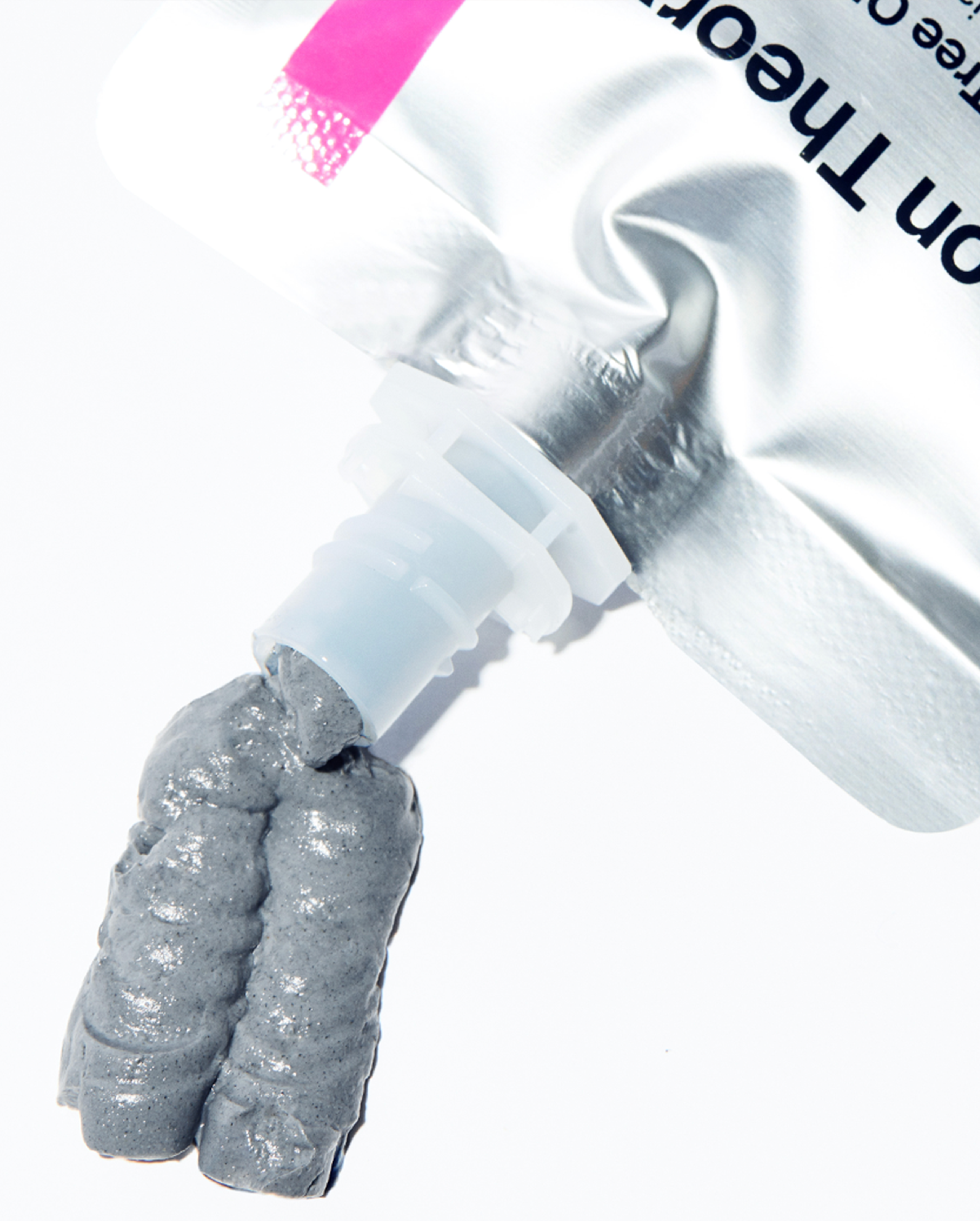 Breakout Control Mineral Mud Mask